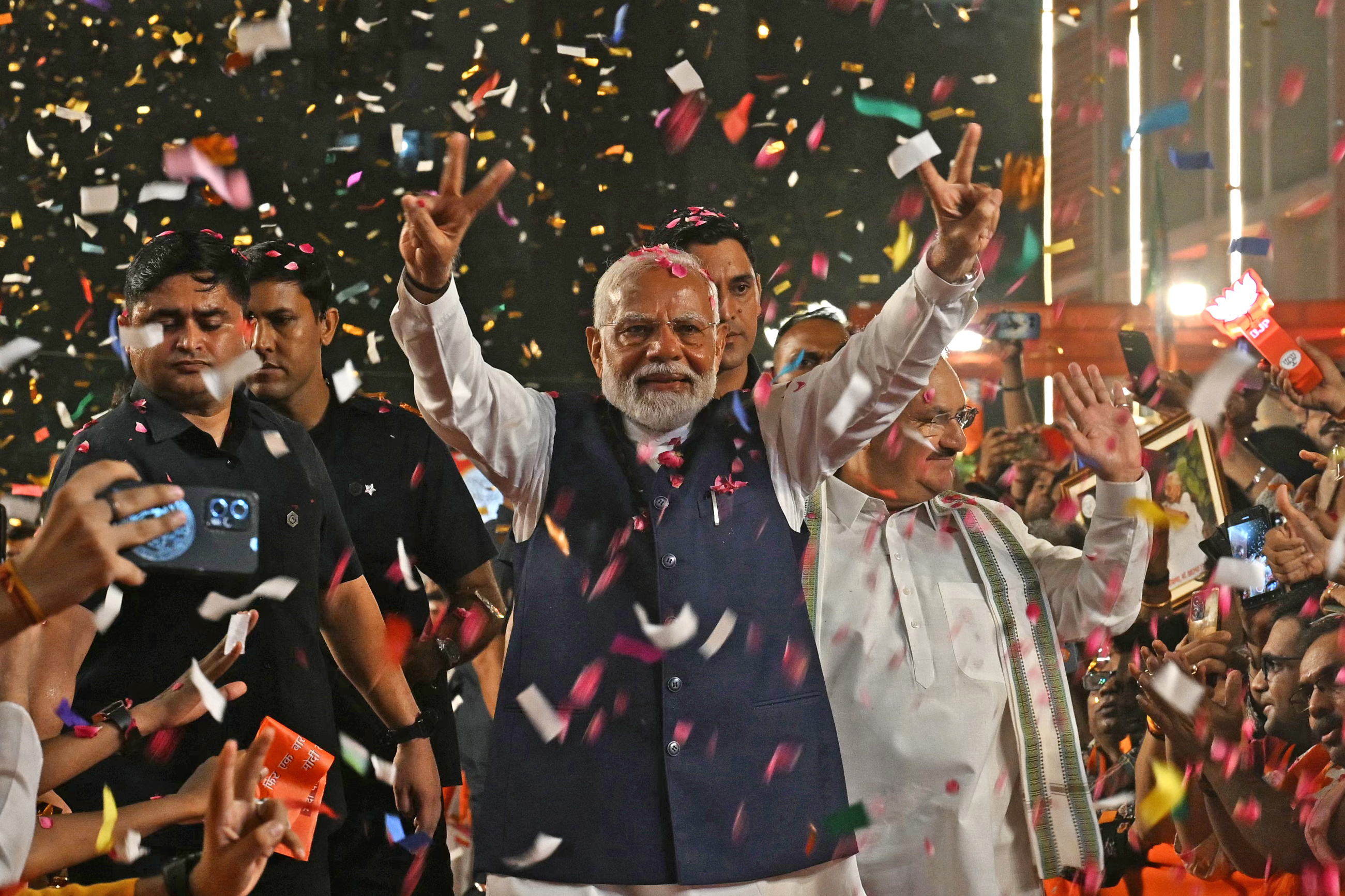 Narendra Modi na czele rządu. Nowa era demokracji w Indiach?